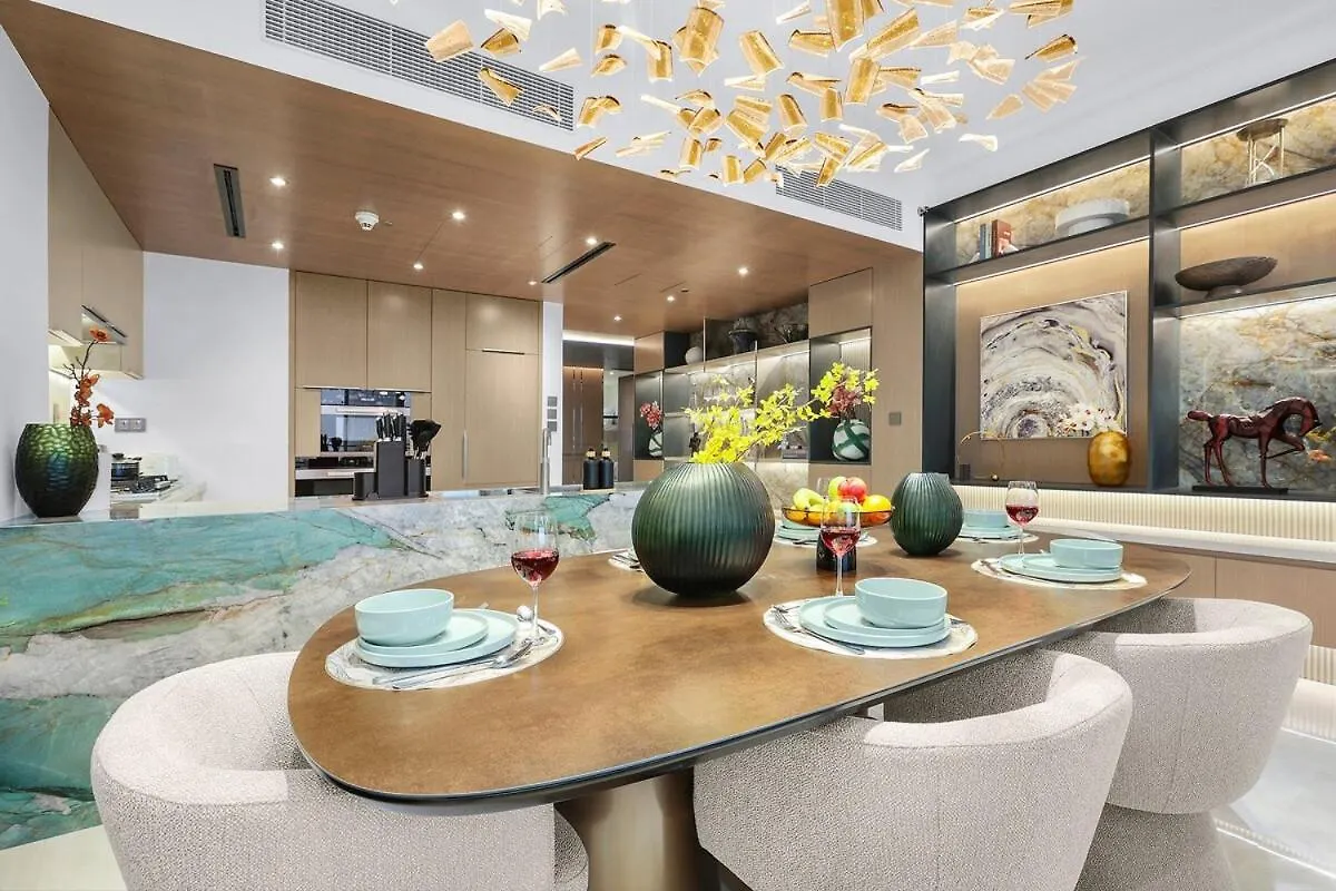 First Class 3Br Burj Khalifa & Fountain View Dubai Apartment