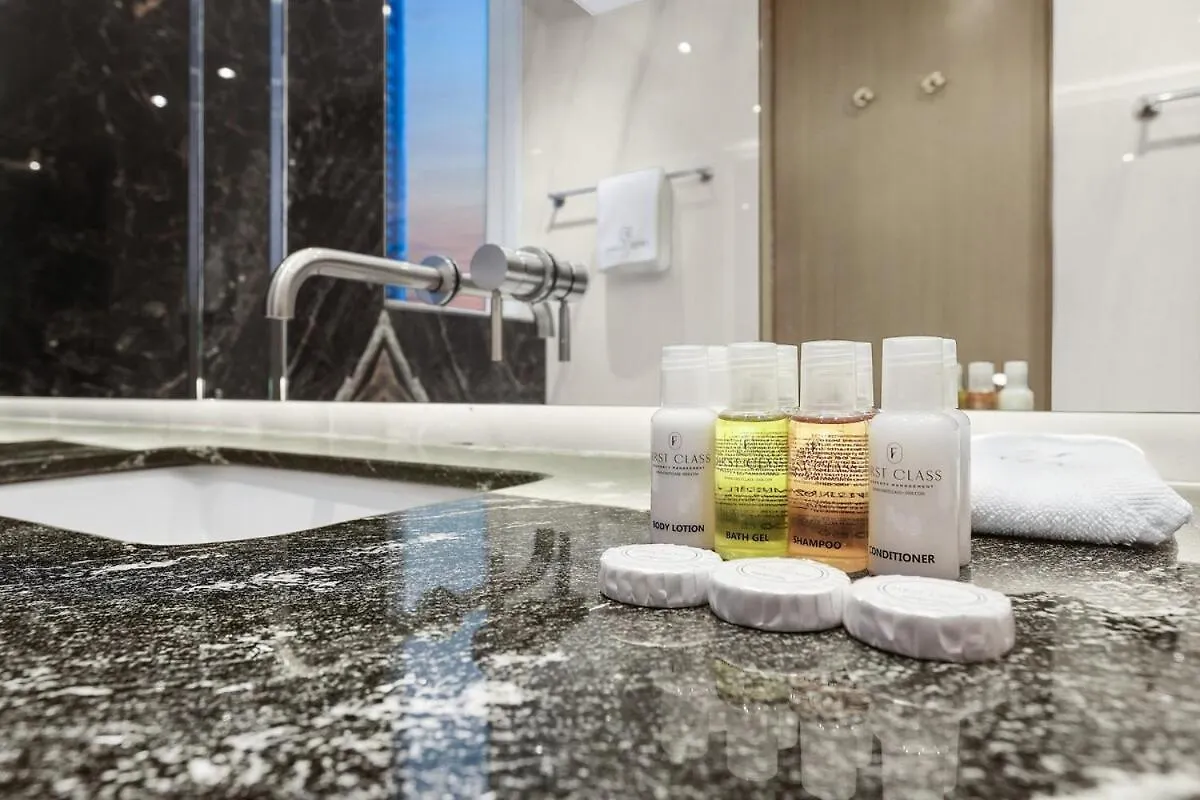 Apartment First Class 3Br Burj Khalifa & Fountain View Dubai
